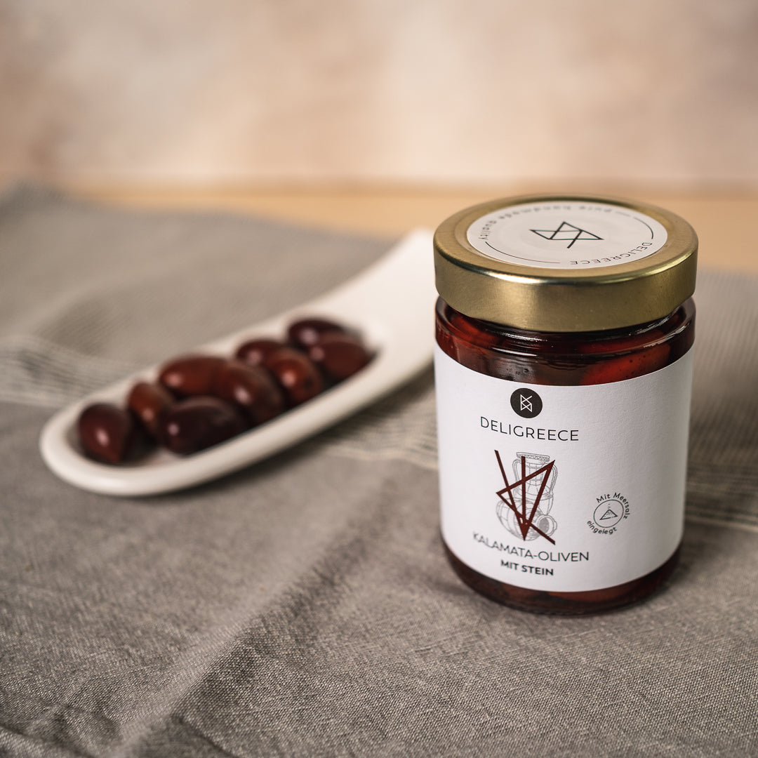 Kalamata Oliven mit Stein in Salzlake